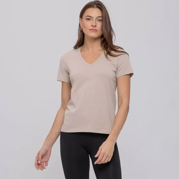 חולצה ממותגות - קרם